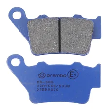 PLAQUETTE DE FREIN BREMBO POUR BMW F 850 GS ADVENTURE 2018>2023 AR, S 1000 RR 2009> AR/KTM 790 DUKE 2018>2020 AR/TRIUMPH 765 STREET TRIPLE RS 2017>2023 AR (ROUTE CARBONE CERAMIQUE) -07BB02CC