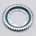 COURONNE CYCLO ADAPTABLE PEUGEOT 103 ROUE RAYONS 43 DTS (ALESAGE 94 mm) 11 TROUS  -SELECTION P2R-