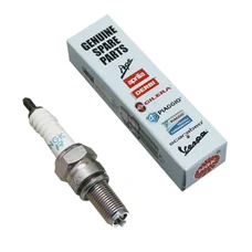 SPARK PLUG NGK CR8E "PIAGGIO GENUINE PART" APRILIA 125 SCARABEO 1999>2004  -AP0297920-