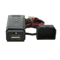 CHARGEUR PRISE USB AVOC 12V 2A AVEC INTERRUPTEUR + FIXATION GUIDON ET CARROSERIE (ETANCHE) (LONG 57mm - LARG 25mm - HAUT 22mm)