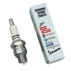 SPARK PLUG CHAMPION P82M/L82C "PIAGGIO GENUINE PART" 50 APE, CIAO MIX, VESPA 50 FL2  -438070-
