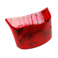 FEU ARRIERE SCOOT ADAPTABLE MBK 50 BOOSTER 2004>/YAMAHA 50 BWS 2004> ROUGE (HOMOLOGUE CE) (5WW-H4700-00)  -P2R-