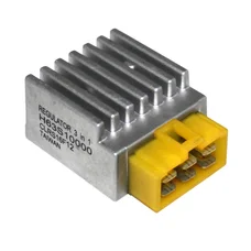REGULATEUR DE TENSION 50 A BOITE ADAPTABLE DERBI 50 SENDA 2006>, GPR 2006> / GILERA 50 SMT 2006>, RCR 2006> / APRILIA 50 RS 2006>, RS4 2012>  (MOTEUR PIAGGIO EURO 3)  (CONNECTEUR 6 FICHES)  -P2R-